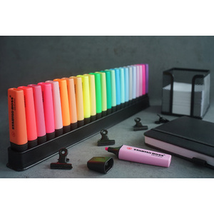 STABILO Surligneur BOSS ORIGINAL, set de bureau de 23 ARTY